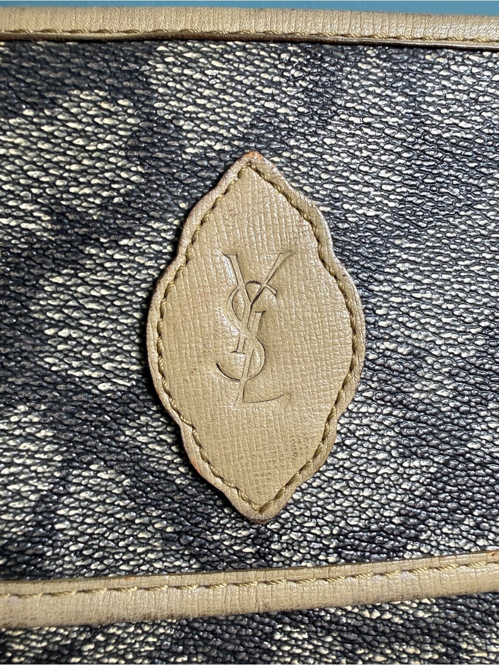 Vintage YSL Yves Saint Laurent Giraffe clutch - Picture 3 of 11